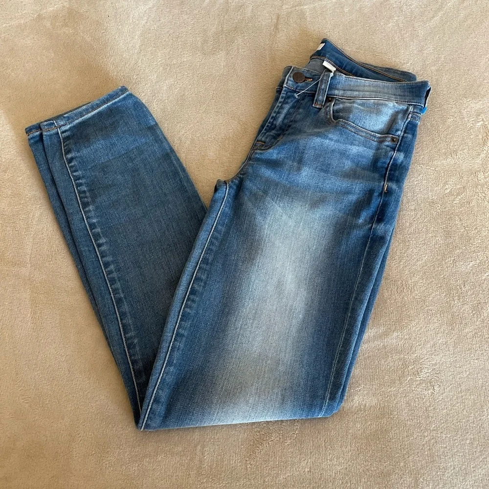 J. Crew Slim Light Wash Skinny Jeans - Size 26x30 - Picture 1 of 12